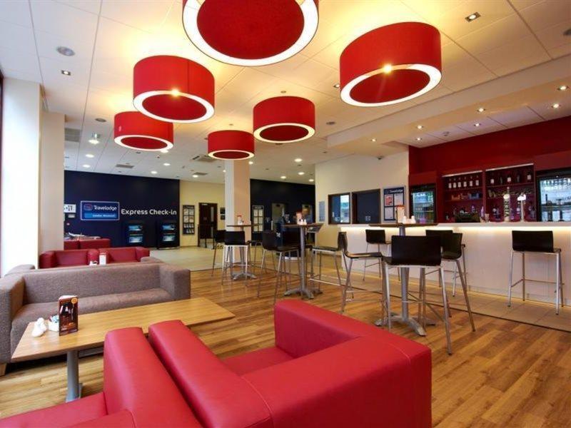 Travelodge London Woolwich Bagian luar foto