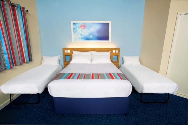 Travelodge London Woolwich Bagian luar foto