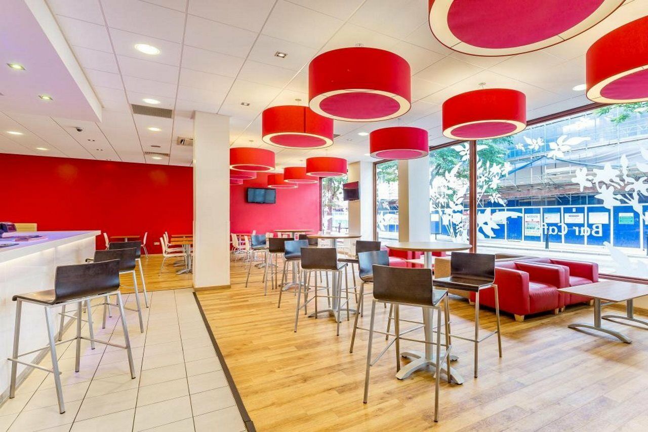 Travelodge London Woolwich Bagian luar foto